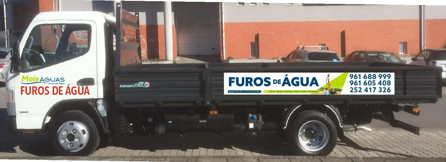 Viatura da Mais Águas vista de lado