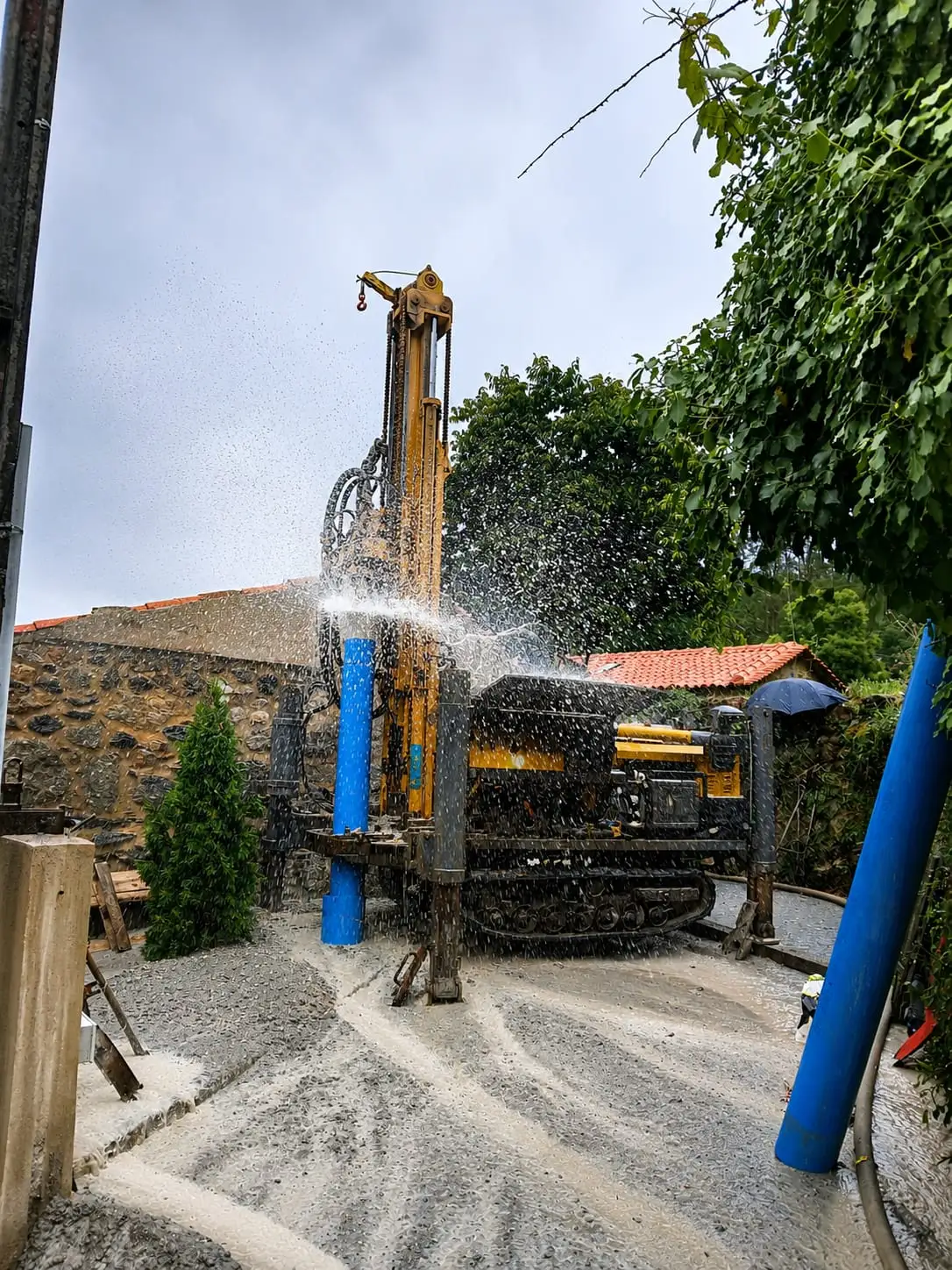 Máquina de furação em ação